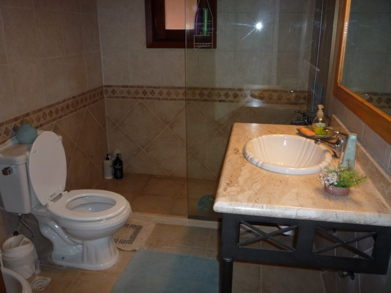 Hermosa casa para alquilar a tres cuadras del mar en Pinares.